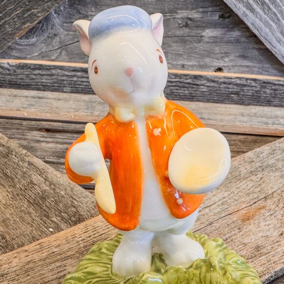 2005 Ceramic Easter Bunny Artist Egg Holder Figurine, Target Brand - Picture 5 of 8